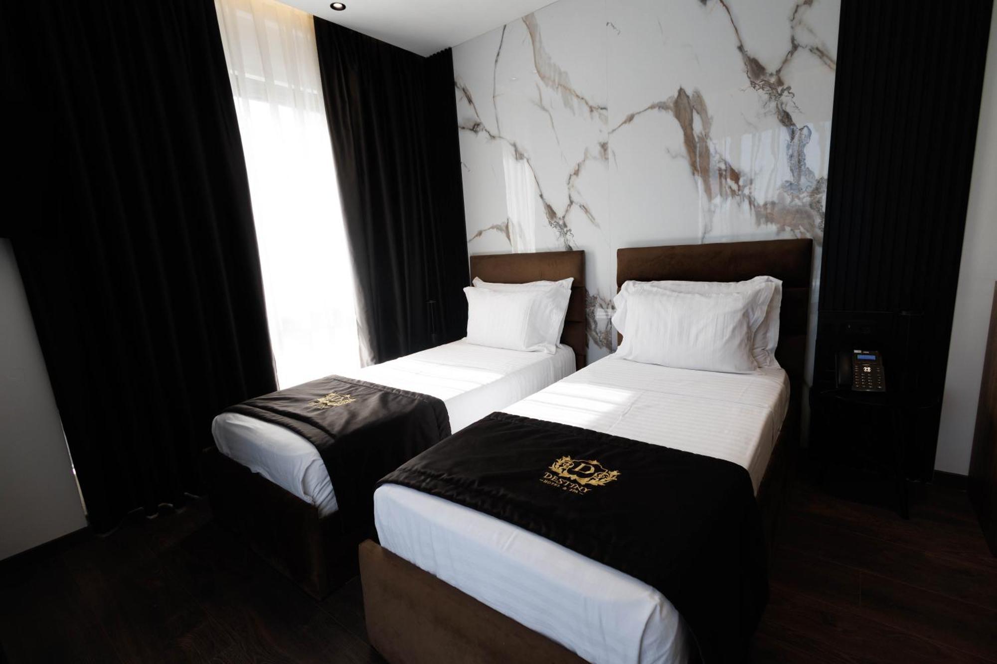 Destiny Hotel & Spa Yzberish Bilik gambar